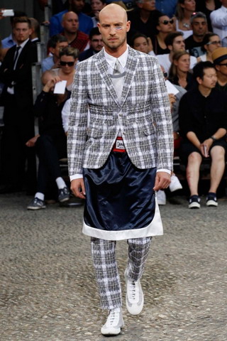 Moncler Gamme Bleu / - 2015